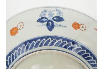 江戸期　古伊万里　染付　色絵　金彩　松竹梅　約46cm　1尺5寸　華やかで凝った意匠が目を引く大皿(人物、鳳凰、桐、和皿、和食器、一尺五寸)(R-083132)