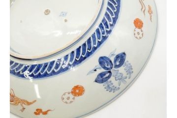 江戸期　古伊万里　染付　色絵　金彩　松竹梅　約46cm　1尺5寸　華やかで凝った意匠が目を引く大皿(人物、鳳凰、桐、和皿、和食器、一尺五寸)(R-083132)