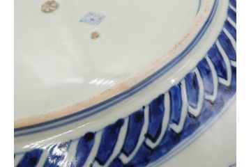 江戸期　古伊万里　染付　色絵　金彩　松竹梅　約46cm　1尺5寸　華やかで凝った意匠が目を引く大皿(人物、鳳凰、桐、和皿、和食器、一尺五寸)(R-083132)