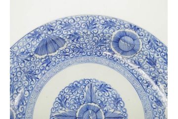 江戸期　古伊万里　染付　線描　花唐草　約41cm　1尺3寸　食卓を爽やかに彩る大皿(和皿、和食器、一尺三寸)(R-083133)