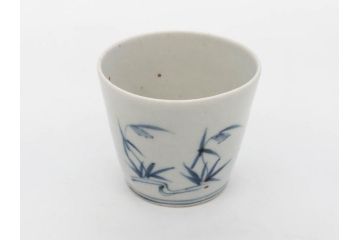江戸期　古伊万里　染付　渦福　様々な用途に使える猪口4客セット(ススキ、竹、五葉若葉、そば猪口、蕎麦猪口、酒器、杯、盃、おちょこ、湯呑み、湯のみ、和食器)(R-083134)