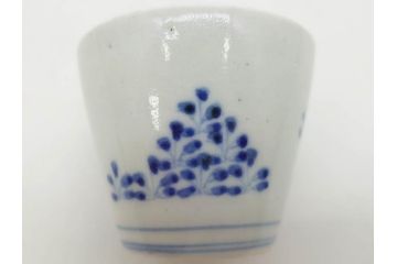 江戸期　古伊万里　染付　渦福　様々な用途に使える猪口4客セット(ススキ、竹、五葉若葉、そば猪口、蕎麦猪口、酒器、杯、盃、おちょこ、湯呑み、湯のみ、和食器)(R-083134)