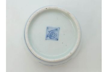江戸期　古伊万里　染付　渦福　様々な用途に使える猪口4客セット(ススキ、竹、五葉若葉、そば猪口、蕎麦猪口、酒器、杯、盃、おちょこ、湯呑み、湯のみ、和食器)(R-083134)