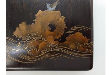明治期　小川松民　晴川院法印　金銀蒔絵　波千鳥　豪華な蒔絵が素晴らしい!上品な雰囲気漂う硯箱(硯、水滴、水差し、漆器、漆芸、木製、書道具、共箱付き)(R-083136)