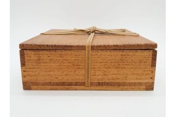 明治期　小川松民　晴川院法印　金銀蒔絵　波千鳥　豪華な蒔絵が素晴らしい!上品な雰囲気漂う硯箱(硯、水滴、水差し、漆器、漆芸、木製、書道具、共箱付き)(R-083136)