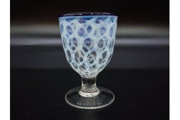 当時物　大正〜昭和初期　棗(なつめ)型　青縁　乳白水玉　柔らかな雰囲気を醸し出す氷コップ(なつめ形、吹きガラス、グラス、硝子、和ガラス)(R-083138)