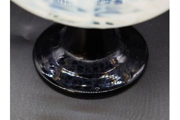 当時物　大正〜昭和初期　碗型　乳白　鱗文　エナメル脚　レトロな趣ある氷コップ(吹きガラス、グラス、硝子、和ガラス)(R-083139)