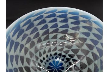 当時物　大正〜昭和初期　碗型　乳白　鱗文　エナメル脚　レトロな趣ある氷コップ(吹きガラス、グラス、硝子、和ガラス)(R-083139)