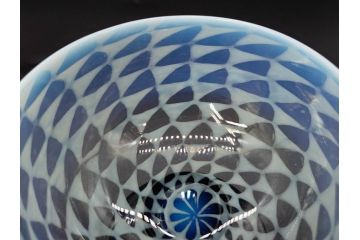 当時物　大正〜昭和初期　碗型　乳白　鱗文　エナメル脚　レトロな趣ある氷コップ(吹きガラス、グラス、硝子、和ガラス)(R-083139)