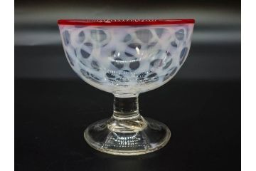 当時物　大正〜昭和初期　碗型　乳白水玉　赤縁　手作りの温かみを感じる氷コップ2点セット(吹きガラス、グラス、硝子、和ガラス)(R-083140)