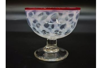 当時物　大正〜昭和初期　碗型　乳白水玉　赤縁　手作りの温かみを感じる氷コップ2点セット(吹きガラス、グラス、硝子、和ガラス)(R-083140)