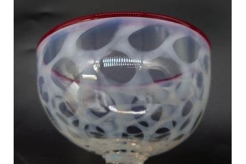 当時物　大正〜昭和初期　碗型　乳白水玉　赤縁　手作りの温かみを感じる氷コップ2点セット(吹きガラス、グラス、硝子、和ガラス)(R-083140)