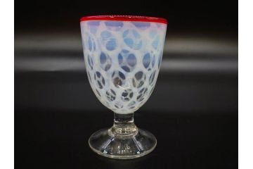 当時物　大正〜昭和初期　棗(なつめ)型　乳白水玉　優しい色合いに魅了される赤縁氷コップ2客セット(なつめ形、吹きガラス、硝子、グラス、和ガラス)(R-083141)