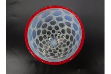 当時物　大正〜昭和初期　棗(なつめ)型　乳白水玉　優しい色合いに魅了される赤縁氷コップ2客セット(なつめ形、吹きガラス、硝子、グラス、和ガラス)(R-083141)