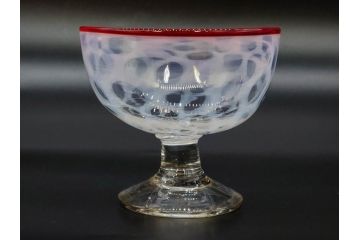 当時物　大正〜昭和初期　碗型　乳白水玉　赤縁　レトロモダンな雰囲気が魅力の氷コップ2客セット(吹きガラス、硝子、グラス、和ガラス)(R-083142)