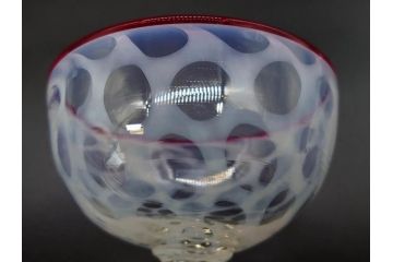 当時物　大正〜昭和初期　碗型　乳白水玉　赤縁　レトロモダンな雰囲気が魅力の氷コップ2客セット(吹きガラス、硝子、グラス、和ガラス)(R-083142)