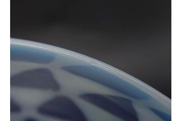 当時物　大正〜昭和初期　碗型　乳白　鱗文　エナメル脚　涼やかな佇まいの氷コップ(碗形、吹きガラス、グラス、硝子、和ガラス)(R-083144)