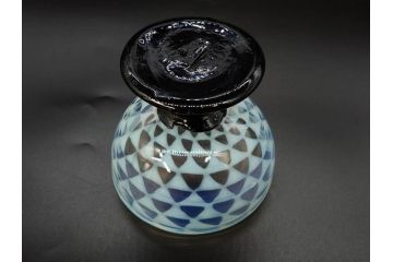 当時物　大正〜昭和初期　碗型　乳白　鱗文　エナメル脚　涼やかな佇まいの氷コップ(碗形、吹きガラス、グラス、硝子、和ガラス)(R-083144)