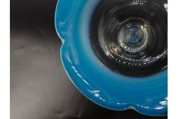 当時物　大正〜昭和初期　棗(なつめ)型　輪花　乳白ぼかし　赤縁　青縁　レトロな雰囲気漂う氷コップ3客セット(なつめ形、吹きガラス、硝子、グラス、和ガラス)(R-083145)