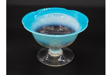 当時物　大正〜昭和初期　棗(なつめ)型　輪花　乳白ぼかし　赤縁　青縁　レトロな雰囲気漂う氷コップ3客セット(なつめ形、吹きガラス、硝子、グラス、和ガラス)(R-083145)