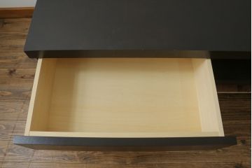 中古　美品　Time & Style(タイムアンドスタイル)　COMPOSITION(コンポジション)　LOW AV BOARD(ローAVボード)　落ち着いた木目とシャープなラインが魅力的なテレビ台(TVボード、テレビボード、リビングボード、収納棚、戸棚、ローボード)(定価約34万円)(R-083147)