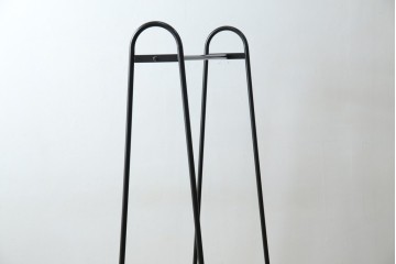 中古　美品　IDEE(イデー)　PAUL HANGER STAND(ポールハンガースタンド)　ナチュラル　シンプルで美しく暮らしに馴染むハンガーラック　(R-083148)