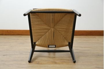 中古　超美品　北欧家具　老舗家具メーカー CARL HANSEN & SON(カール・ハンセン&サン)　ハンス J. ウェグナー(HANS J. WEGNER)デザイン　CH24　オーク材　　本革(レザー)クッション付き　特徴的なラインを描く美しいフォルムのYチェア(ワイチェア、ダイニングチェア、アームチェア、イス、椅子)(定価約17万円)(R-083149)