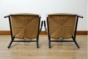 中古　超美品　北欧家具　老舗家具メーカー CARL HANSEN & SON(カール・ハンセン&サン)　ハンス J. ウェグナー(HANS J. WEGNER)デザイン　CH24　ビーチ材　本革(レザー)クッション付き　特徴的なラインを描く美しいフォルムのYチェア2脚セット(ワイチェア、ダイニングチェア、アームチェア、イス、椅子、バラ売り可能)(定価約27万円)(R-083150)