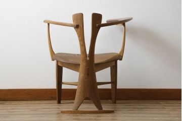 中古　美品　激レア　一点物!!　出展作品の可能性あり!!　木工作家　吉野崇裕　鉋跡仕上げ　美しい木目と力強い構造美が融合した唯一無二のアートチェア(ZEN チェア)(椅子、イス、アームチェア)(R-083151)