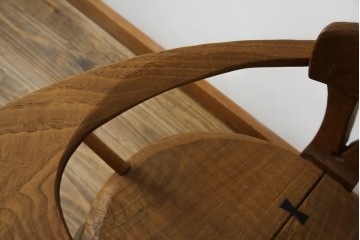 中古　美品　激レア　一点物!!　出展作品の可能性あり!!　木工作家　吉野崇裕　鉋跡仕上げ　美しい木目と力強い構造美が融合した唯一無二のアートチェア(ZEN チェア)　(R-083151)