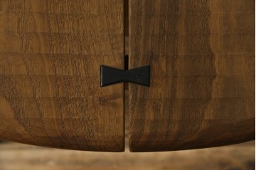 中古　美品　激レア　一点物!!　出展作品の可能性あり!!　木工作家　吉野崇裕　鉋跡仕上げ　美しい木目と力強い構造美が融合した唯一無二のアートチェア(ZEN チェア)　(R-083151)