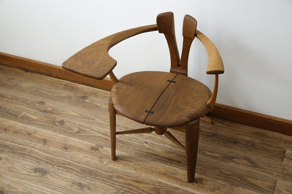 中古　美品　激レア　一点物!!　出展作品の可能性あり!!　木工作家　吉野崇裕　鉋跡仕上げ　美しい木目と力強い構造美が融合した唯一無二のアートチェア(ZEN チェア)　(R-083151)