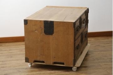 和製アンティーク　希少!!　前面黒柿材　上質な麒麟(キリン)と牡丹の錠前金具　特注　上品で風情のある相馬箪笥ローボード(仙台箪笥、時代箪笥、和たんす、衣装箪笥、引き出し、ローチェスト、テレビ台)(R-083156)