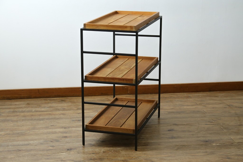 中古　美品　IDEE(イデー)　JATI TUA SHELF(ジャティ  トゥア シェルフ)　Mサイズ　オシャレデザインの空間に心地よく馴染むシェルフ　定価約12万円　(R-083157)