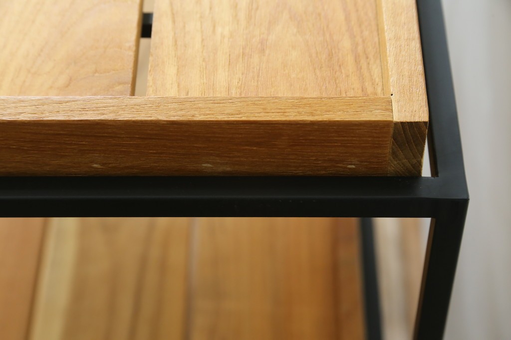 中古　美品　IDEE(イデー)　JATI TUA SHELF(ジャティ  トゥア シェルフ)　Mサイズ　オシャレデザインの空間に心地よく馴染むシェルフ　定価約12万円　(R-083157)