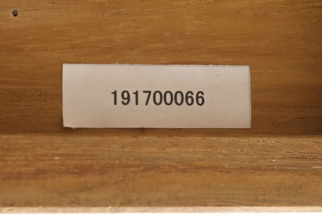 中古　美品　IDEE(イデー)　JATI TUA SHELF(ジャティ  トゥア シェルフ)　Mサイズ　オシャレデザインの空間に心地よく馴染むシェルフ　定価約12万円　(R-083157)