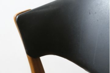和製ビンテージ　九州　高級日田家具　アサヒ木工(アサヒファニチャー)　ビーチ材　合皮　北欧デザインがおしゃれ!!座り心地と美しさを兼ね備えたアームレスチェア(ダイニングチェア、イス、椅子、ヴィンテージ)(R-083158)