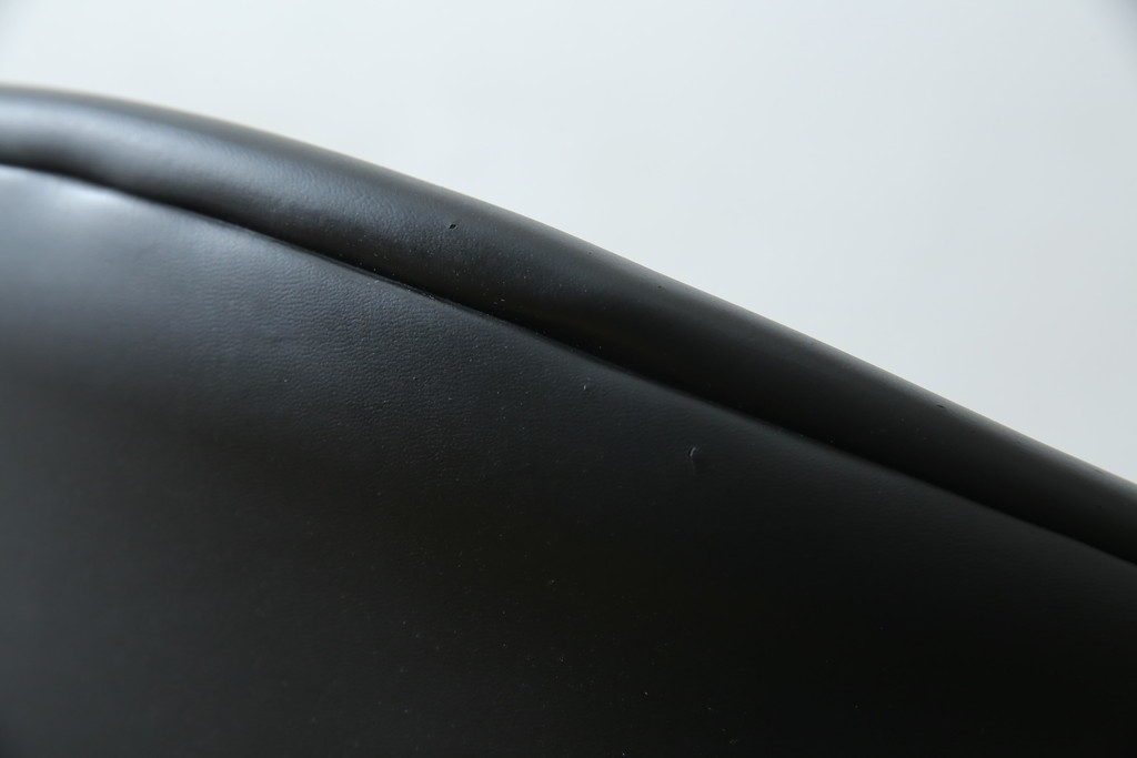 和製ビンテージ　九州　高級日田家具　アサヒ木工(アサヒファニチャー)　ビーチ材　合皮　北欧デザインがおしゃれ!!座り心地と美しさを兼ね備えたアームレスチェア(ダイニングチェア、イス、椅子、ヴィンテージ)(R-083158)