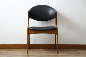 和製ビンテージ　九州　高級日田家具　アサヒ木工(アサヒファニチャー)　ビーチ材　合皮　北欧デザインがおしゃれ!!座り心地と美しさを兼ね備えたアームレスチェア(ダイニングチェア、イス、椅子、ヴィンテージ)(R-083158)