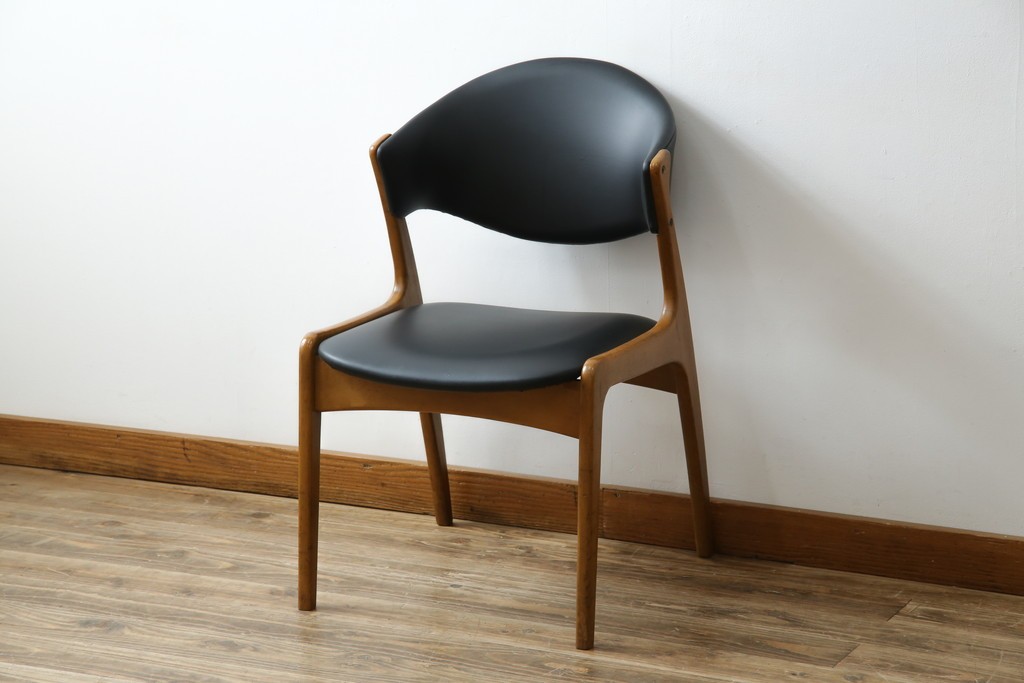 和製ビンテージ　九州　高級日田家具　アサヒ木工(アサヒファニチャー)　ビーチ材　合皮　北欧デザインがおしゃれ!!座り心地と美しさを兼ね備えたアームレスチェア(ダイニングチェア、イス、椅子、ヴィンテージ)(R-083158)