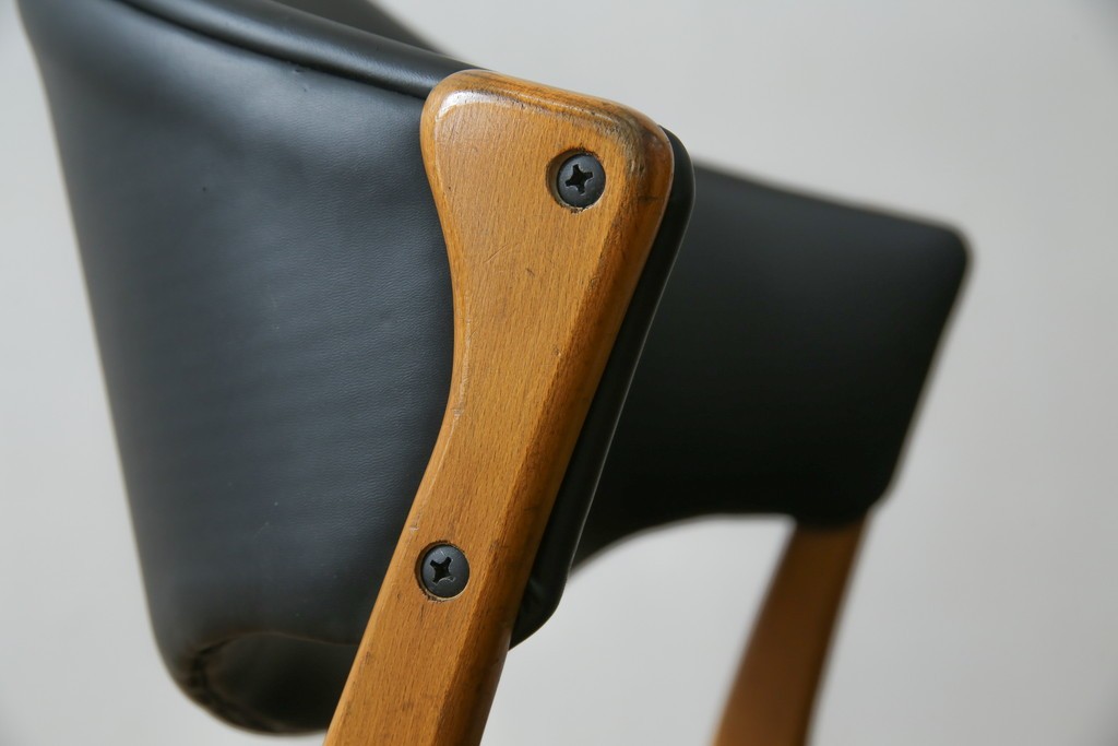 和製ビンテージ　九州　高級日田家具　アサヒ木工(アサヒファニチャー)　ビーチ材　合皮　北欧デザインがおしゃれ!!座り心地と美しさを兼ね備えたアームレスチェア(ダイニングチェア、イス、椅子、ヴィンテージ)(R-083158)