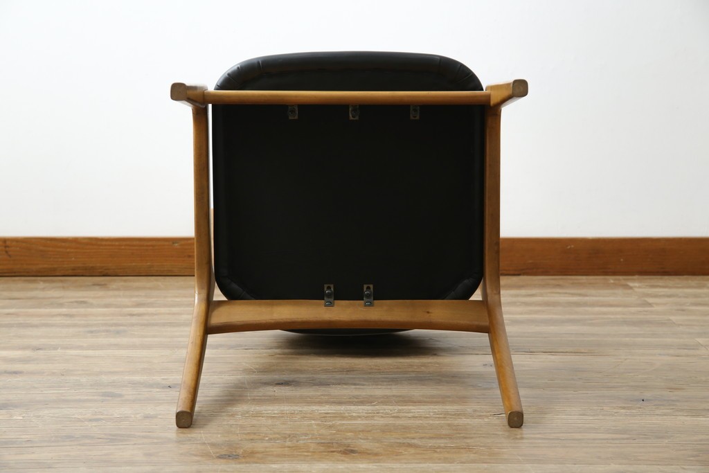 和製ビンテージ　九州　高級日田家具　アサヒ木工(アサヒファニチャー)　ビーチ材　合皮　北欧デザインがおしゃれ!!座り心地と美しさを兼ね備えたアームレスチェア(ダイニングチェア、イス、椅子、ヴィンテージ)(R-083158)