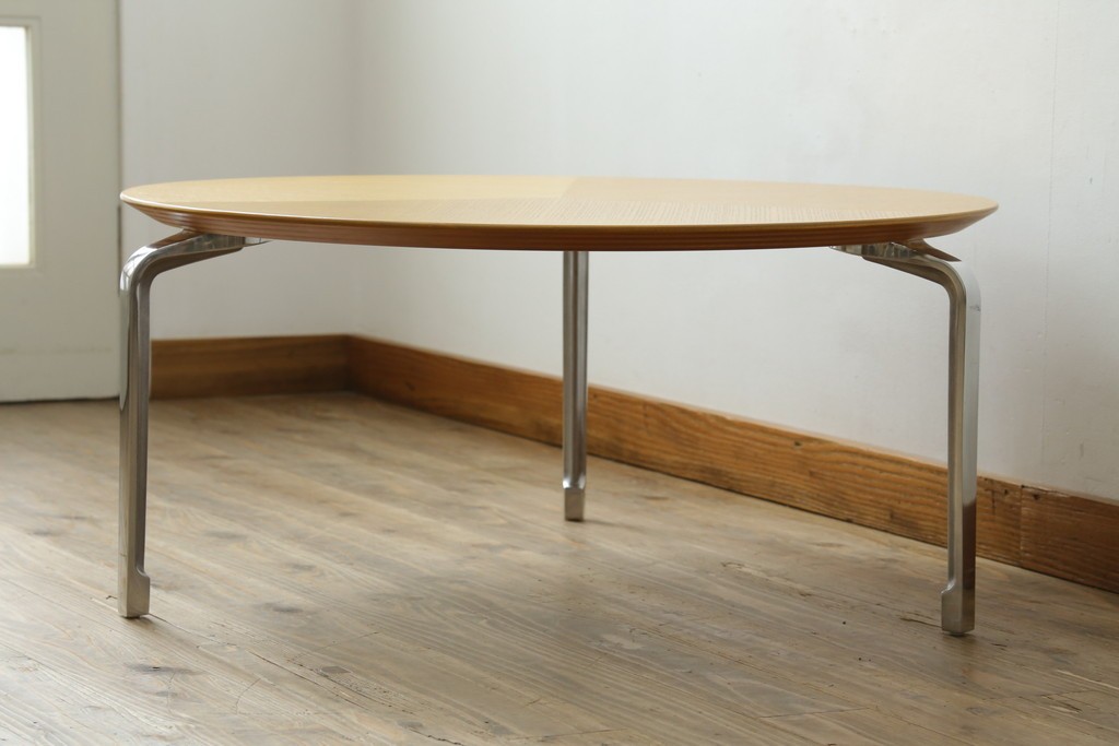 中古　超美品!!　IDEE(イデー)　長大作デザイン　YABANE LOW TABLE ROUND(矢羽ローテーブル/円)　矢羽　杢目の接ぎを活かしたデザインが印象的なローテーブル　定価約30万円　(R-083159)