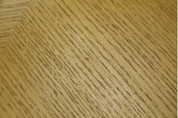 中古　超美品!!　IDEE(イデー)　長大作デザイン　YABANE LOW TABLE ROUND(矢羽ローテーブル/円)　矢羽　杢目の接ぎを活かしたデザインが印象的なローテーブル　定価約30万円　(R-083159)
