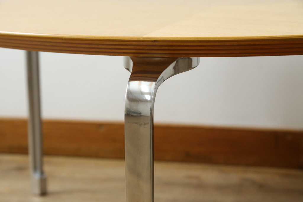 中古　超美品!!　IDEE(イデー)　長大作デザイン　YABANE LOW TABLE ROUND(矢羽ローテーブル/円)　矢羽　杢目の接ぎを活かしたデザインが印象的なローテーブル　定価約30万円　(R-083159)