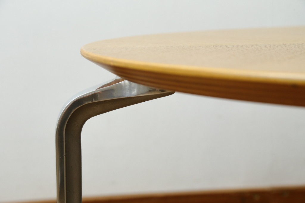 中古　超美品!!　IDEE(イデー)　長大作デザイン　YABANE LOW TABLE ROUND(矢羽ローテーブル/円)　矢羽　杢目の接ぎを活かしたデザインが印象的なローテーブル　定価約30万円　(R-083159)