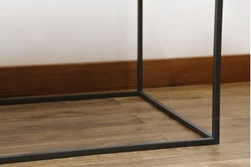 中古　超美品　IDEE(イデー)　ホワイトオークトップ　素材の美しさを生かしたすっきりとしたフォルムのフレイムテーブル(ローテーブル、センターテーブル、リビングテーブル)(定価約14万円)(R-083160)