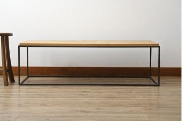 中古　超美品　IDEE(イデー)　ホワイトオークトップ　素材の美しさを生かしたすっきりとしたフォルムのフレイムテーブル(ローテーブル、センターテーブル、リビングテーブル)(定価約14万円)(R-083160)