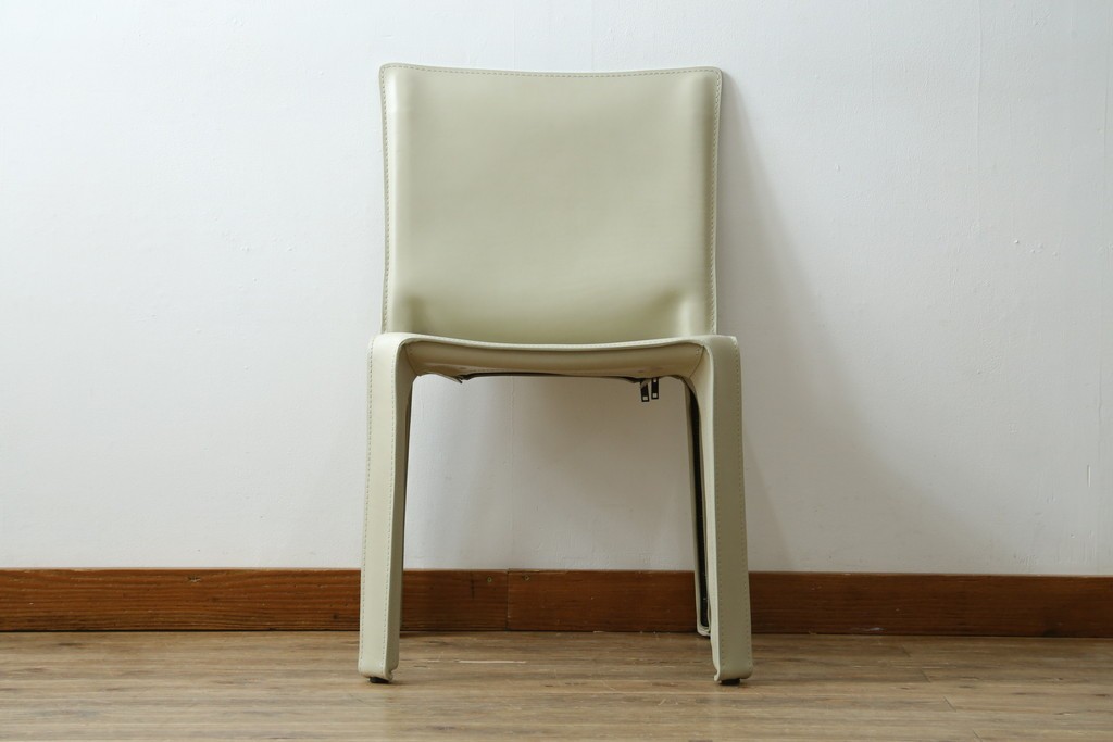 中古　美品　Cassina(カッシーナ)　412　CAB(キャブ)　MARIO BELLINI(マリオベリーニ)　アイボリー　シンプルモダンな空間づくりに活躍するアームレスチェア　定価約23万円　(R-083161)