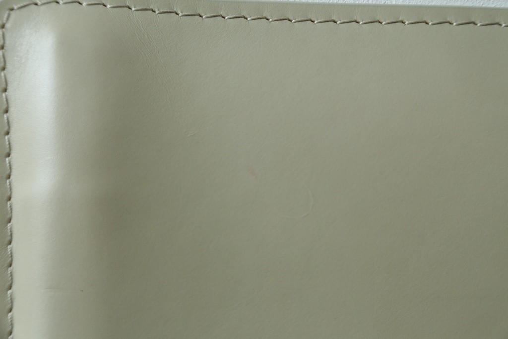 中古　美品　Cassina(カッシーナ)　412　CAB(キャブ)　MARIO BELLINI(マリオベリーニ)　アイボリー　シンプルモダンな空間づくりに活躍するアームレスチェア　定価約23万円　(R-083161)